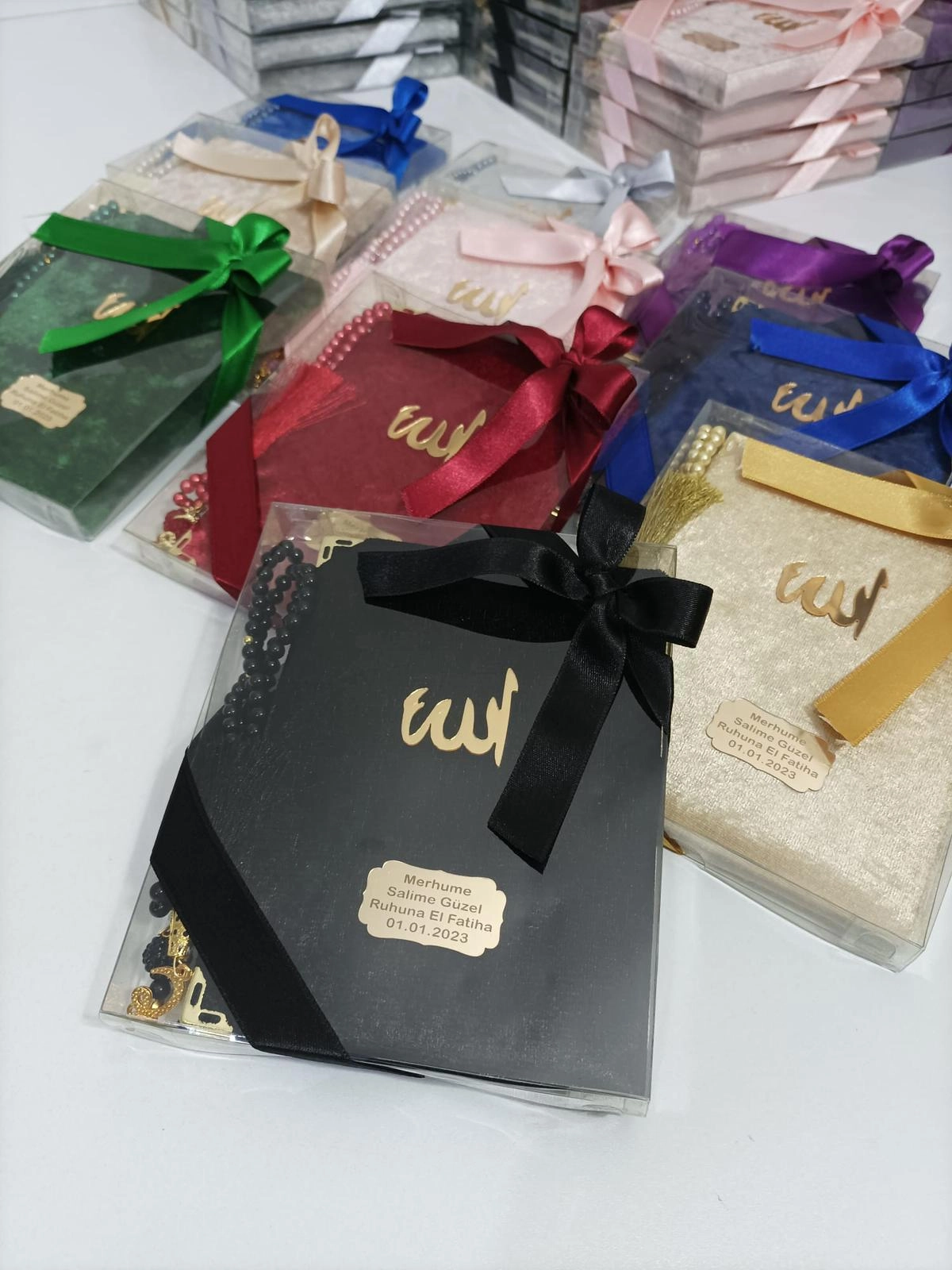 Hediyelik Asetat Kutu İçerisinde Yasin-i Şerif ve İnci Tesbihli Set