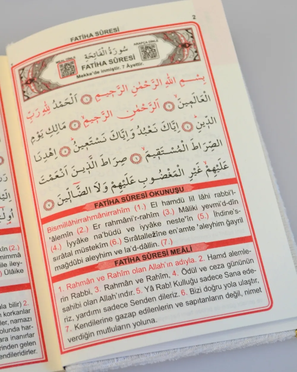 Pleksi Süslemeli Yasin Kitapçıklı Kuran-ı Kerim Seti - Beyaz Kadife Kaplı Hediyelik Set