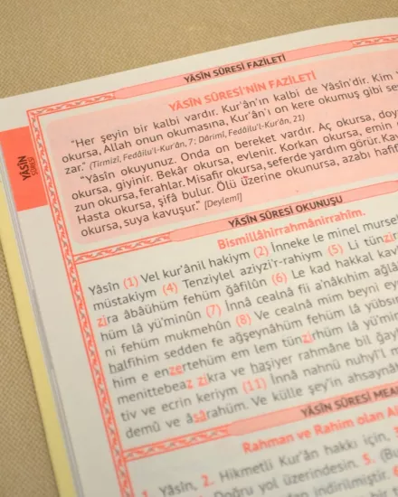 Kişiye Özel İsimli Yasin Kitabı | Ciltli, Orta Boy (17x24 cm) 192 Sayfa