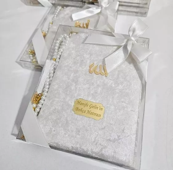 Hediyelik Asetat Kutu İçerisinde Yasin-i Şerif ve İnci Tesbihli Set